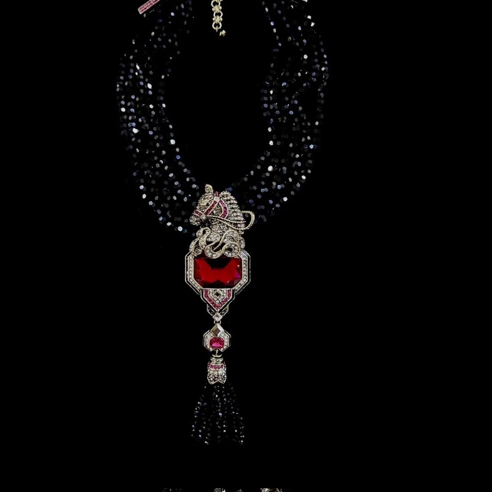 Heidi Daus horse necklace new but no tag